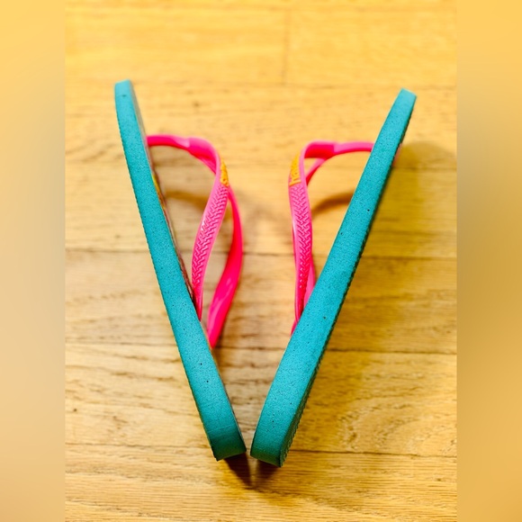 Havaianas Pink & Blue Flip-Flops with Tropical Flowers design Women’s Size 4 - Picture 5 of 7